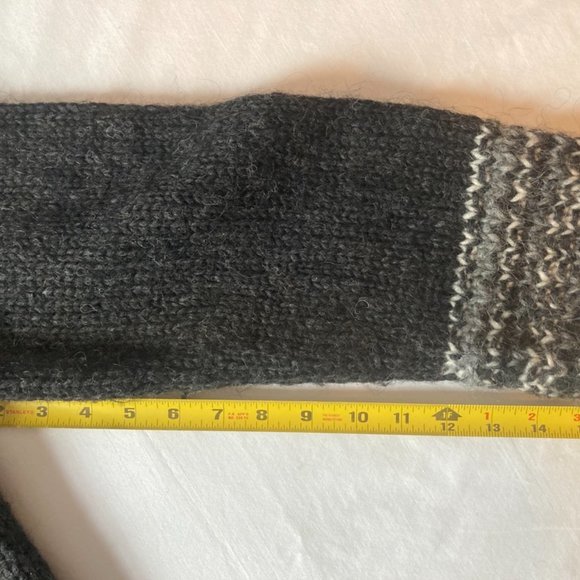 Icelandic Wool Cardigan - Picture 7 of 8